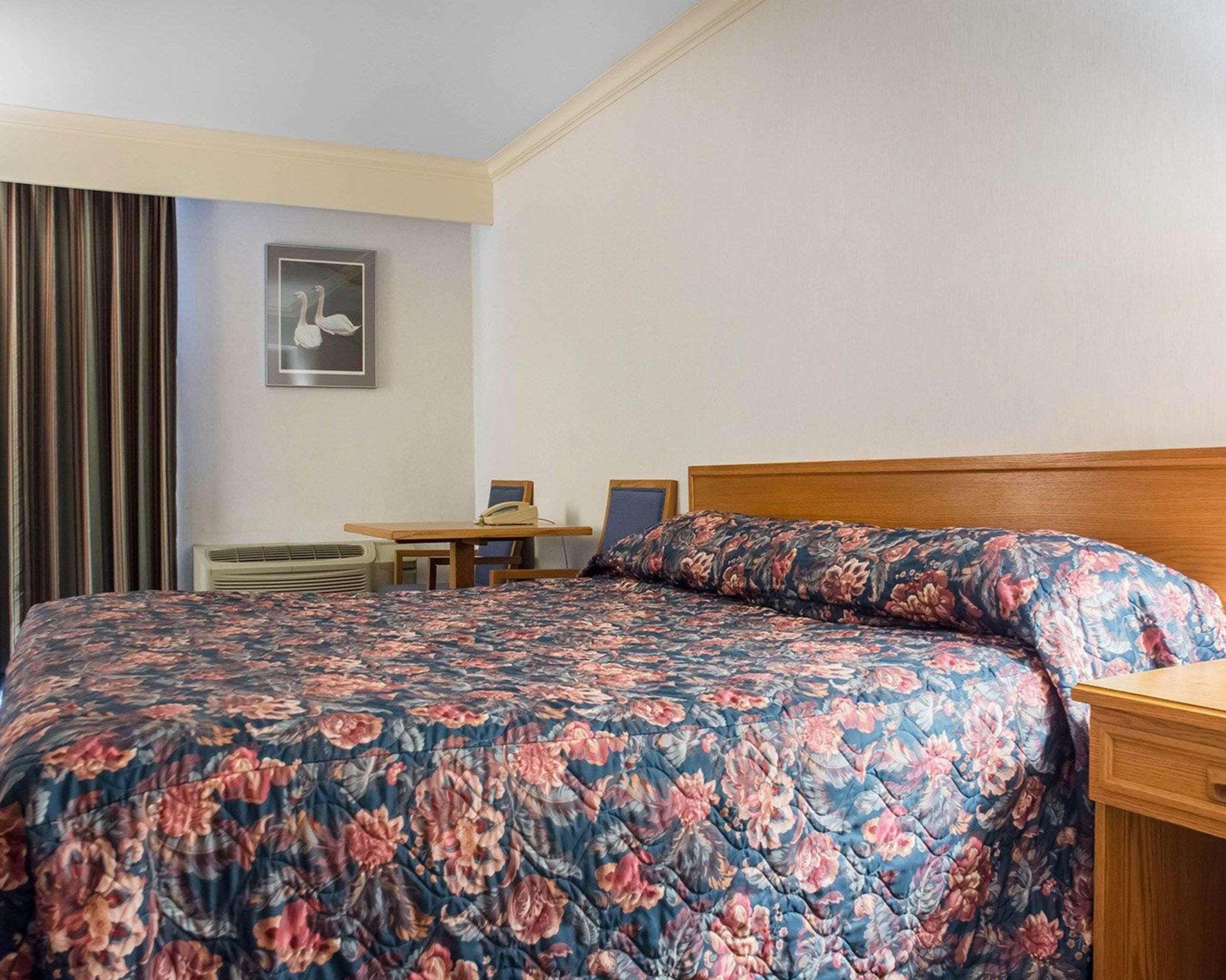 Econo Lodge By The Falls Niagara Falls Eksteriør bilde