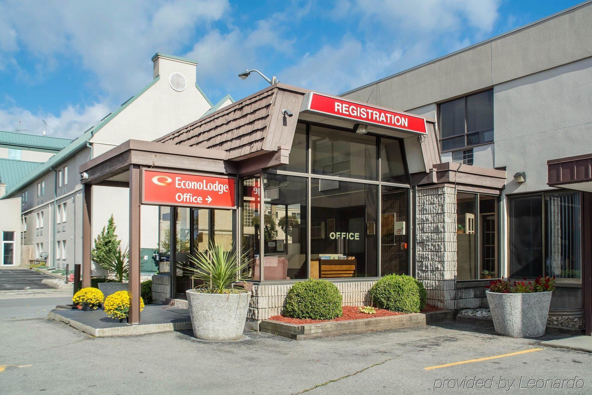 Econo Lodge By The Falls Niagara Falls Eksteriør bilde
